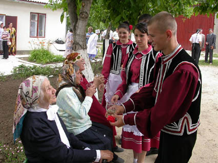 Молодые и пожилые гагаузы