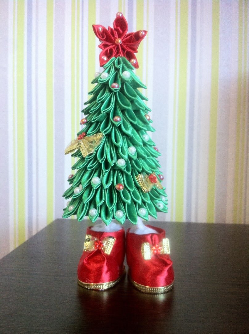 ох уж эти красные сапожки)))