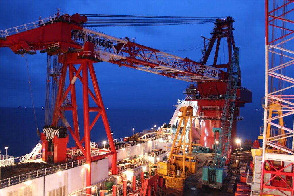 ФОТО ТРУБОУКЛАДЧИКА ФОРТУНА. КОТОРЫЙ БУДЕТ ДОСТРАИВАТЬ СЕВЕРНЫЙ ПОТОК-2. ИСТОЧНИК СВОБОДНЫЙ.