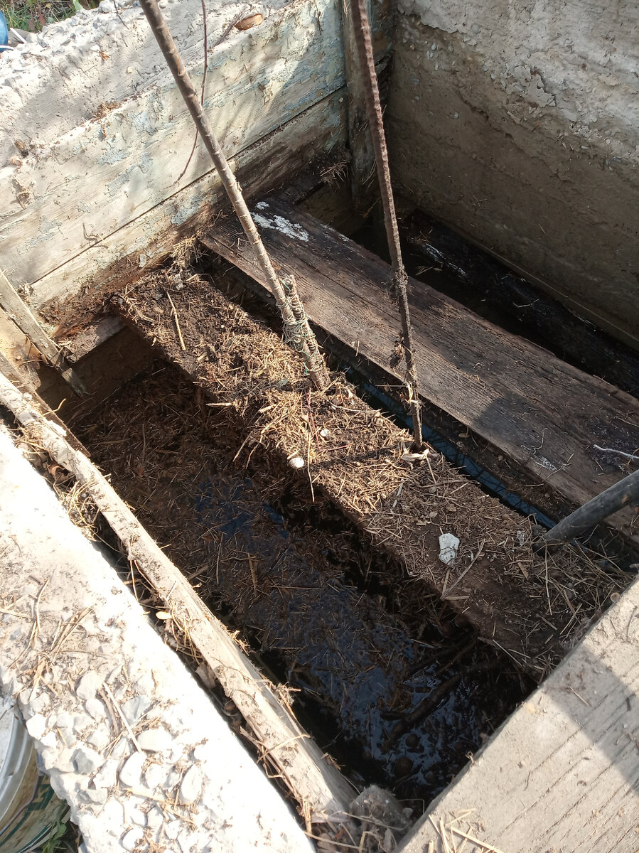 Вода успела подняться почти до самого верха