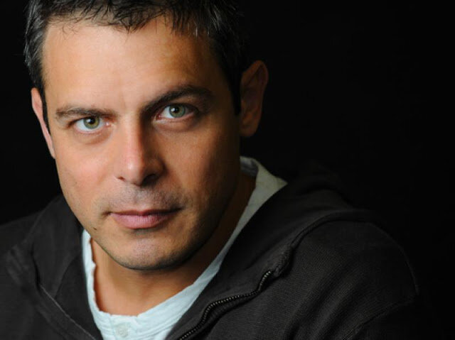 Луиджи баричелли с женой. Луиджи баричелли. Луиджи баричелли актер. Луиджи баричелли 2022. Луиджи баричелли семейные узы.