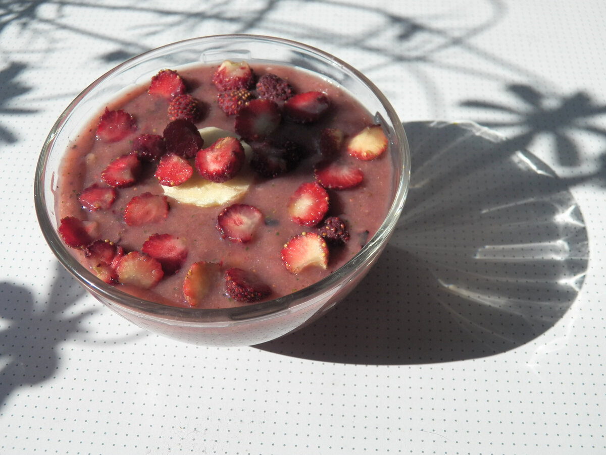 Живое клубнично-банановое пюре