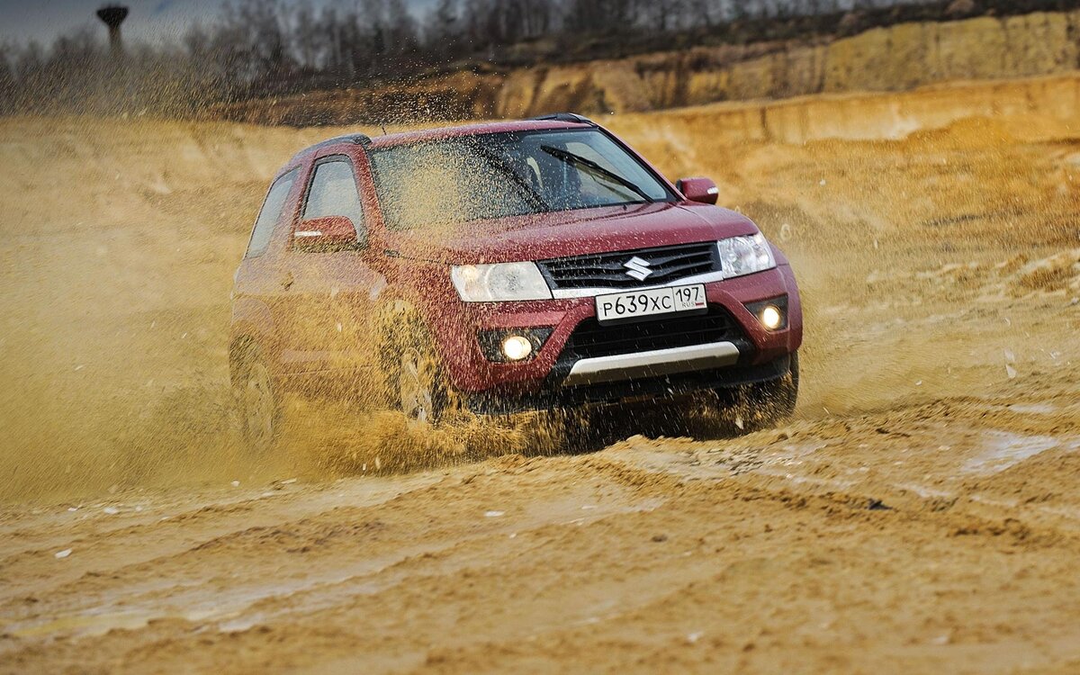Suzuki Grand Vitara (3 поколения) 