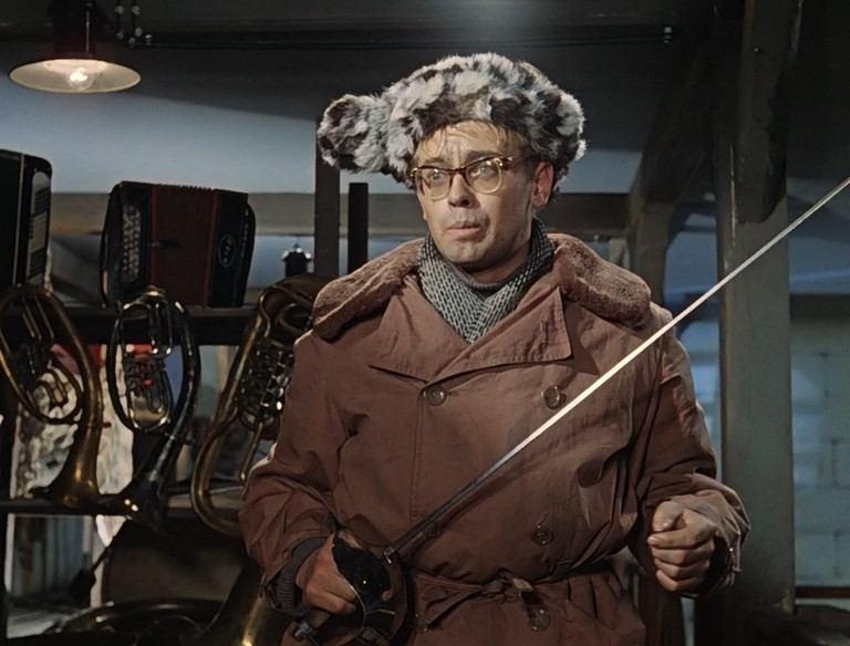 Кадры из фильма операция ы и другие приключения шурика. Шурик операция ы. Операция ы и другие приключения шурика фильм 1965. Операция ы и другие приключения шурика 1965 год. Операция ы и другие приключения шурика фильм 1965 на стройке.