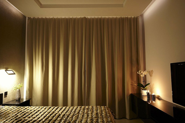 Перед сном зашторьте окна