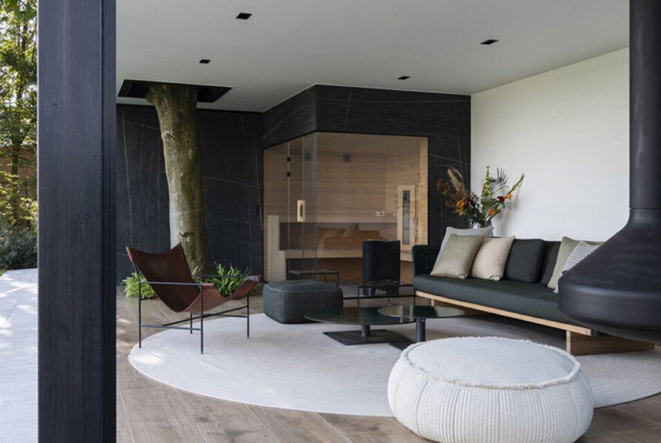 Плитка с ярко выраженной текстурой дерева в проекте дома