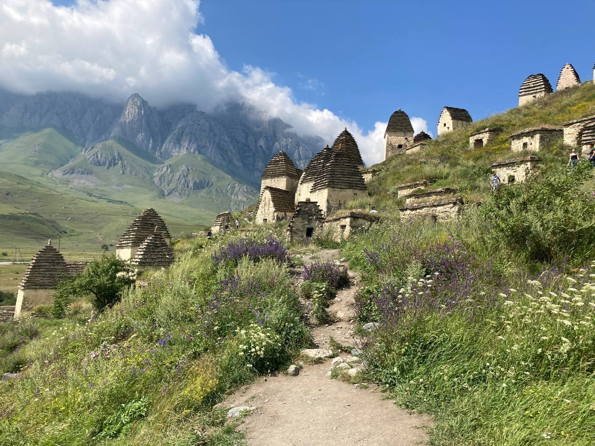 северная осетия в начале ноября фото