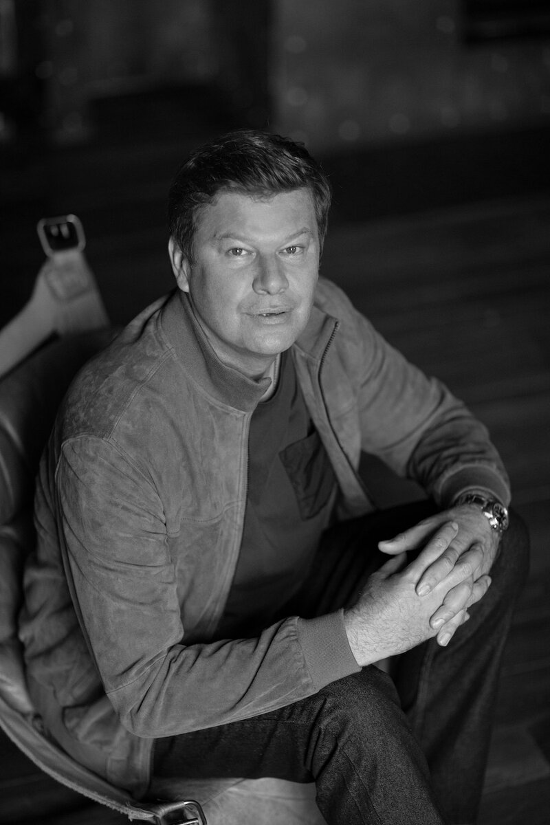 Шоу вызов на тнт. Шоу вызов на тнт участники. Ведущие тнт мужчины. Шоу вызов на тнт. Дмитрий губерниев фигура.