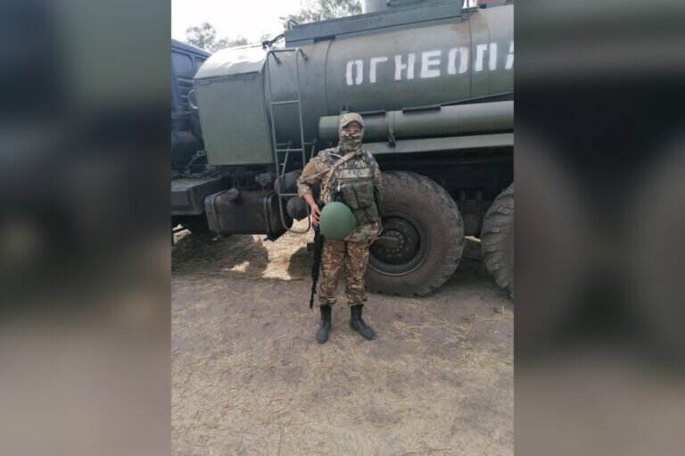    Глава Мустаевского сельсовета Новосергиевского р-на Лилия Исмакова отправилась в зону СВО Андрей Севостьянов