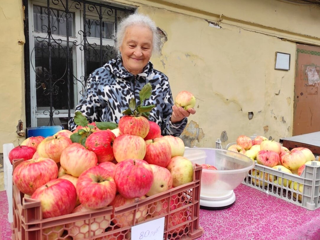 90 летняя старуха на свежем члене пацана