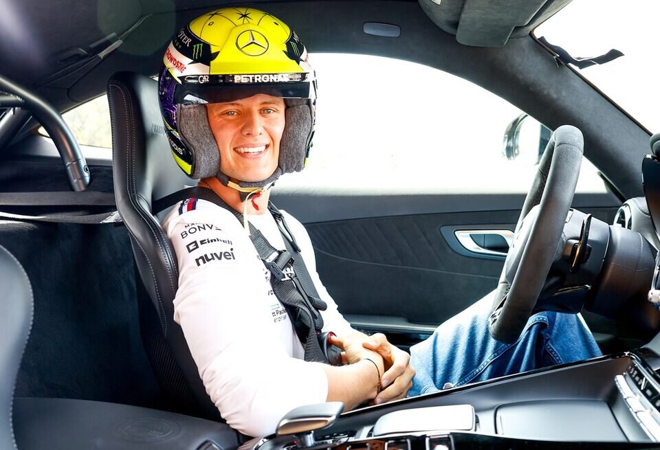    Auto Motor und Sport
