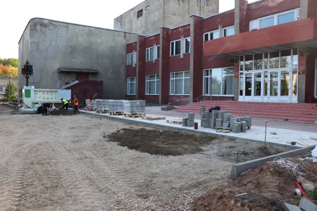 В Тверской области в Торопце преображают территорию у районного ДК