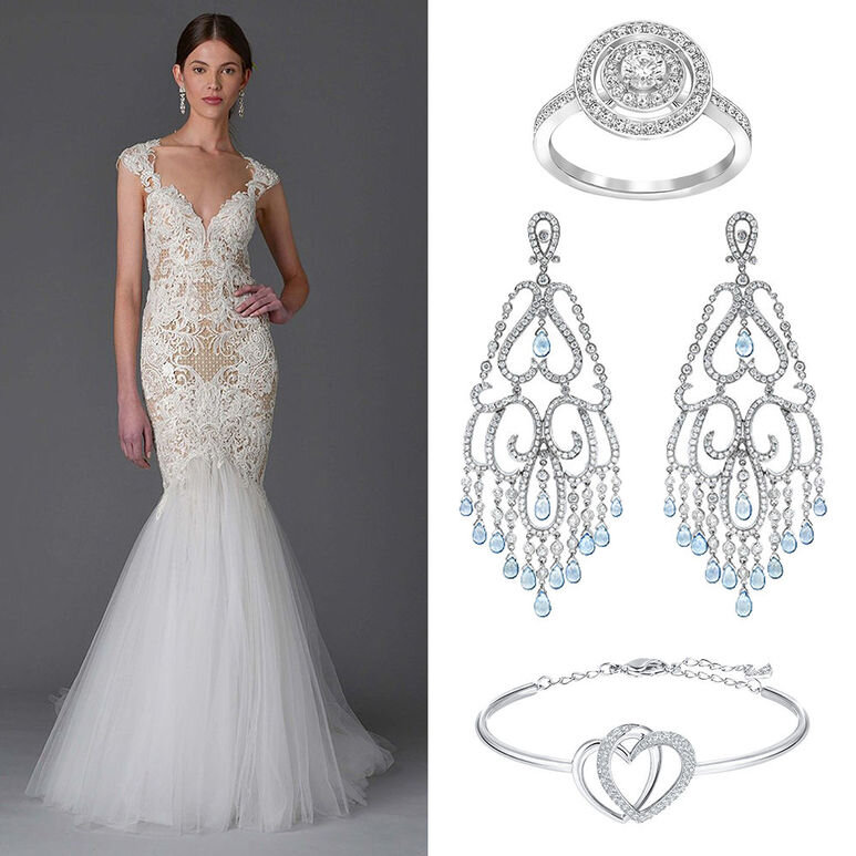 Платье Marchesa, кольцо и браслет — все Swarovski, серьги Yana
