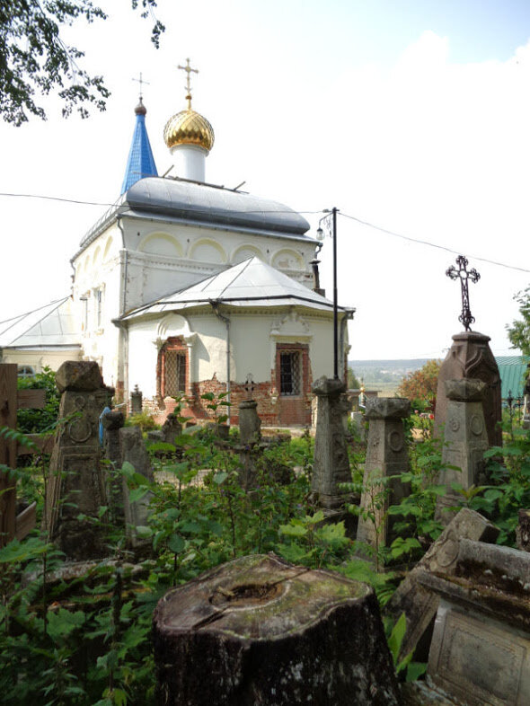 Старое кладбище вокруг Покровской церкви (нач. XVIII в).
