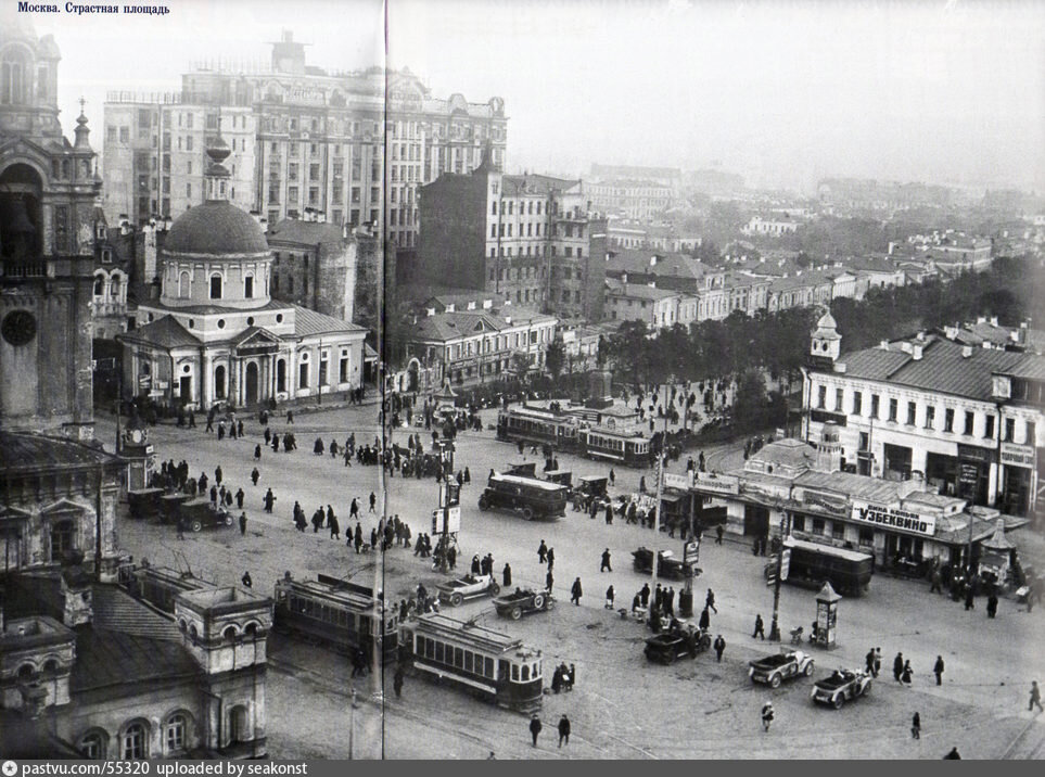 Страстная площадь. Дом Нирнзее возвышается над окрестностями. 1924 г. Источник: журнал «Автомобиль на службе».