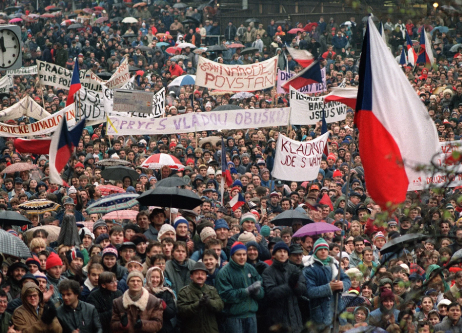 Польша 1989. Бархатная революция в Беларуси. Бархатная революция в рекламе. Участники бархатной революции в Чехословакии. Причины бархатной революции в Югославии.