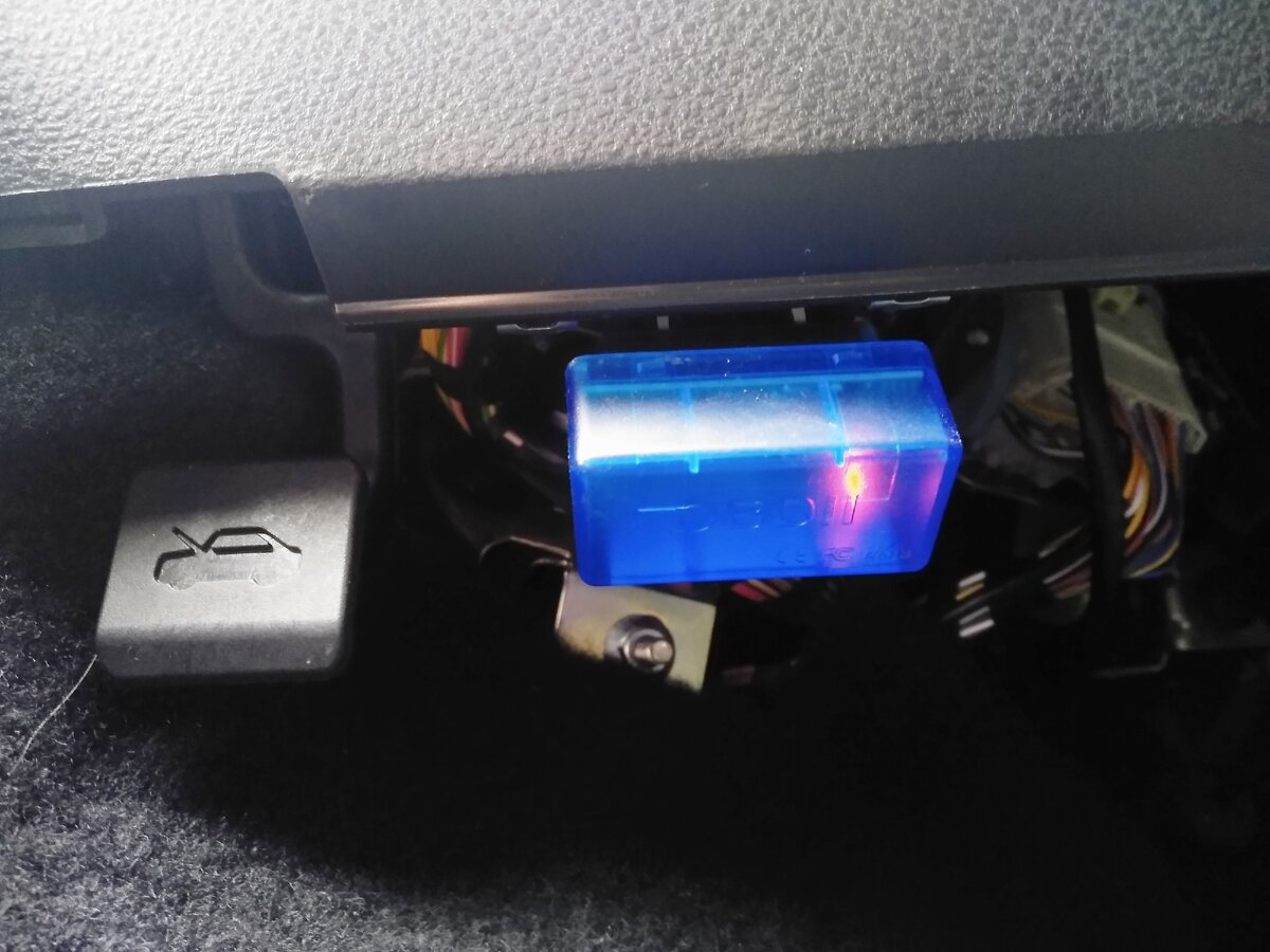 можно ли obd2 сканер оставлять в диагностическом разъеме