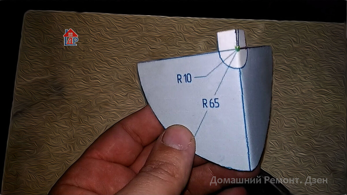 Приспособление поможет натянуть шнурку