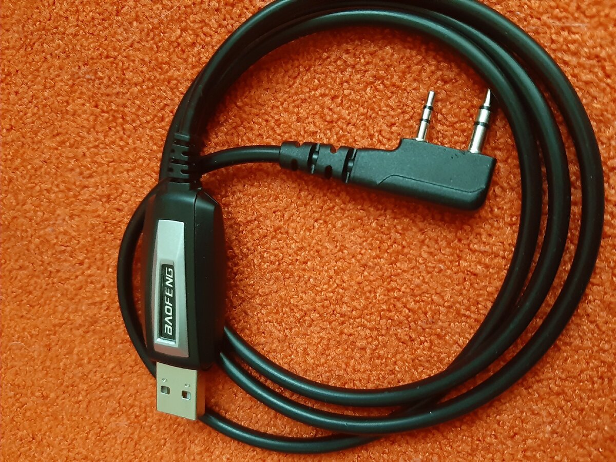 Кабель для программирования каналов и настройки