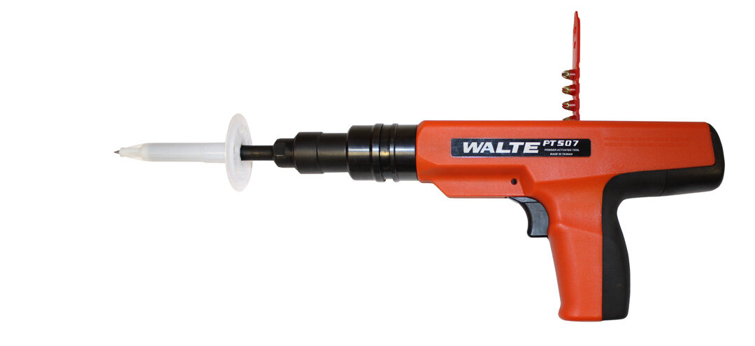 Монтажный пистолет WALTE PT-507 c установленным тарельчатым дюбелем