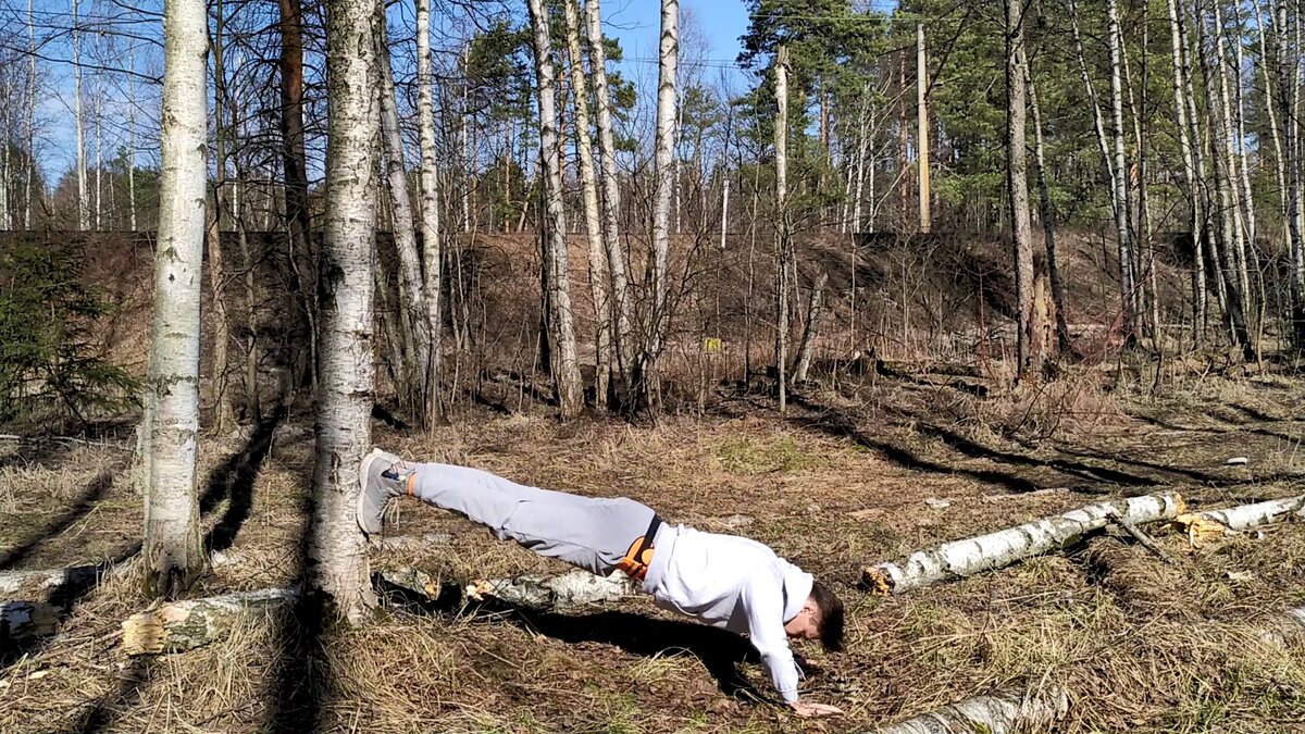 одно из очень эффективных упражнений для стойки на руках, и для мышц спины соответственно