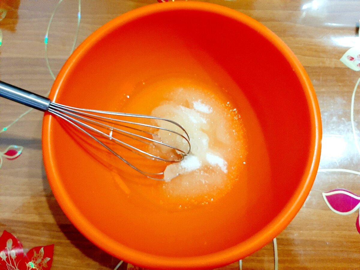 Сахар и растительное масло.