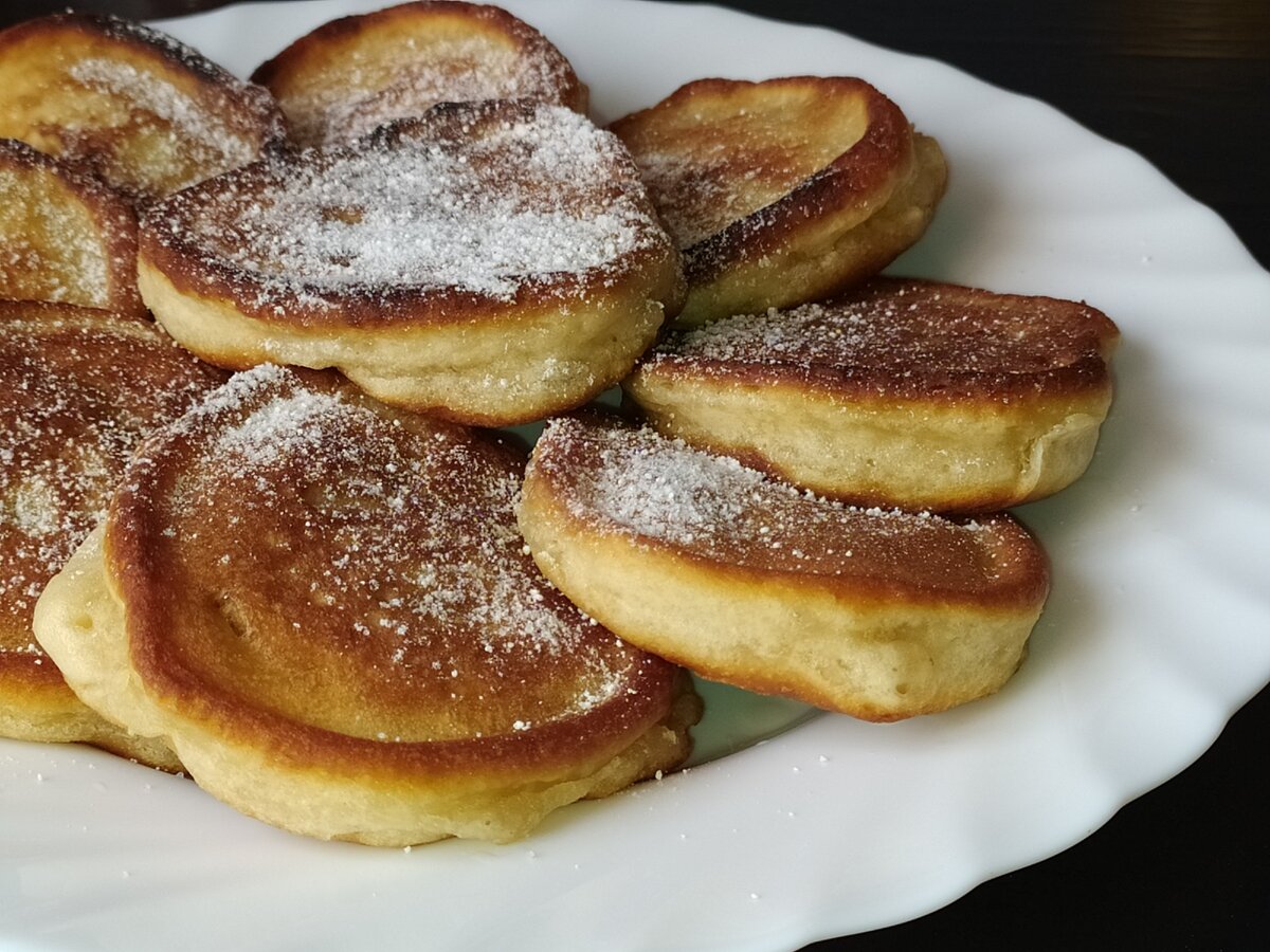 Пышные оладушки на ряженке с яблоками — вкуснейший завтрак | Poperchi | Дзен