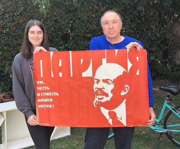Получается, Россия стоит на костях предков. Удобряла землю своими детьми.Воевала, воевала, воевала, воюет.
В 1917 году большевики сменили ИМПЕРСКУЮ власть . Чего хотели большевики? Пролетарии всех стран соединяйтесь? Не получилось.. Перед каждым "соединяйтесь" свой лидер образовался. Ну, а у нас? У нас свой лидер. ВИЛ,вождь, так сказать, "мирового..". Боролись с теми, боролись с этими.. Прогнали бояр, дворян, бар. Кто не с нами, тот против нас. 8 миллионов выгнали из страны. За  рубежом, самая большая диаспора - русская.что и подтверждено ВВП.
Разрушили до основания старый мир. И на его руинах - не сразу, но и не очень медленно создали новых бояр, дворян и бар .СтОило ли оно того.. Миллионы погибших ЗА и ПРОТИВ.. Во имя воссоздания прежнего режима, правда, на новом технологическом уровне. И как бы с новыми лозунгами.. Или без них? не помню что-то.. Потихоньку надвигается новая ИМПЕРСКАЯ  власть..Пройдёт ли?   