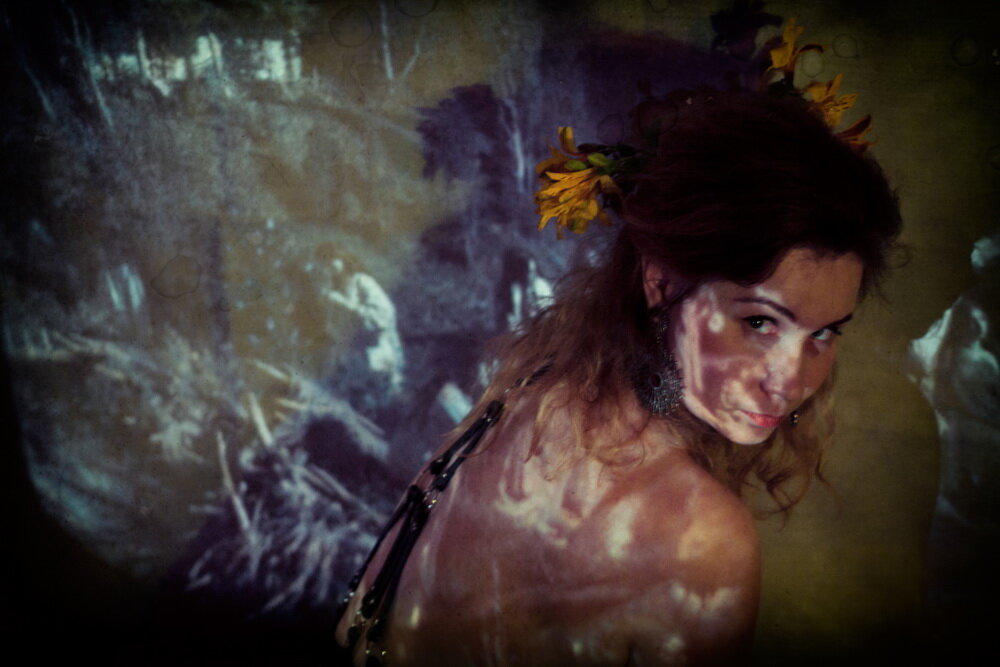 Раньше Аня не позировала профессиональному фотографу