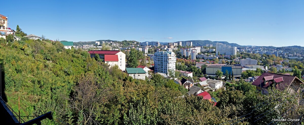 1. Панорама Сочи с высот Виноградной горы.