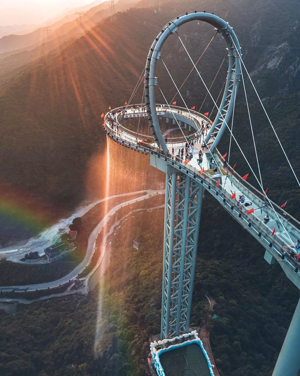 Мост руйи китай. Мост Huangtengxia Tianmen. Стеклянный мост Чжанцзяцзе, Китай. Huangtengxia мост стеклянный. Стеклянный мост Хунань.