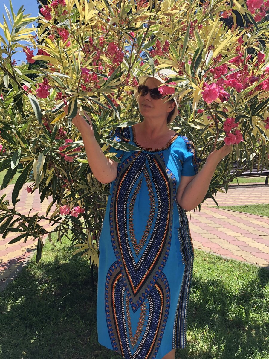 Фотографироваться в этих кустиках можно, но только крайне осторожно!