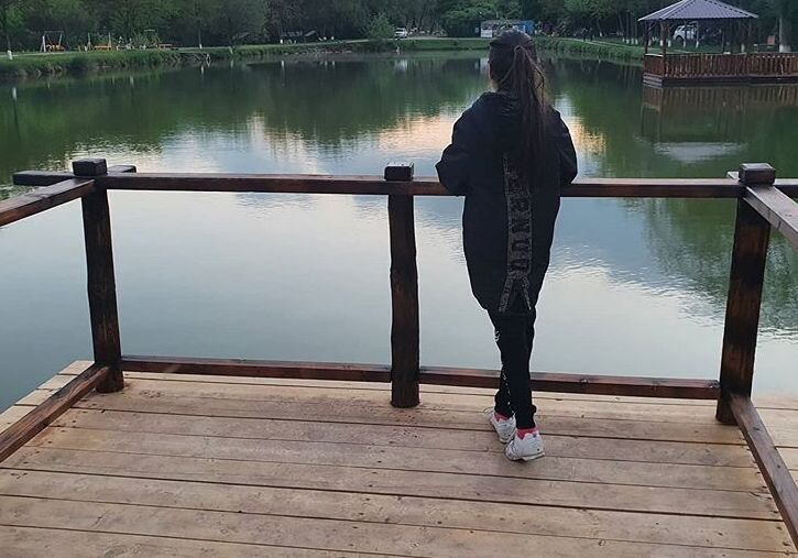 «База отдыха Wood». Можно ловть рыбу, а можно уединиться, чтобы подумать и помечтать