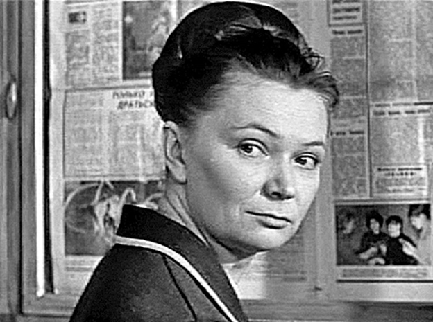 Учительница Светлана Михайловна в фильме «Доживём до понедельника»