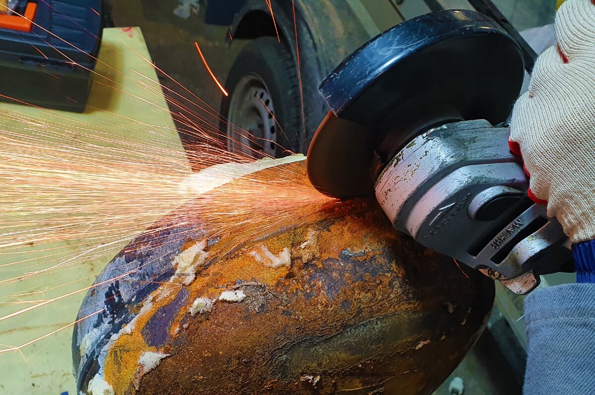 Принцип лазерной резки металла устройство. Почему после резки. Газопламенная резка металла. Резка толстого металла 300мм. Болгарка для резки металла.