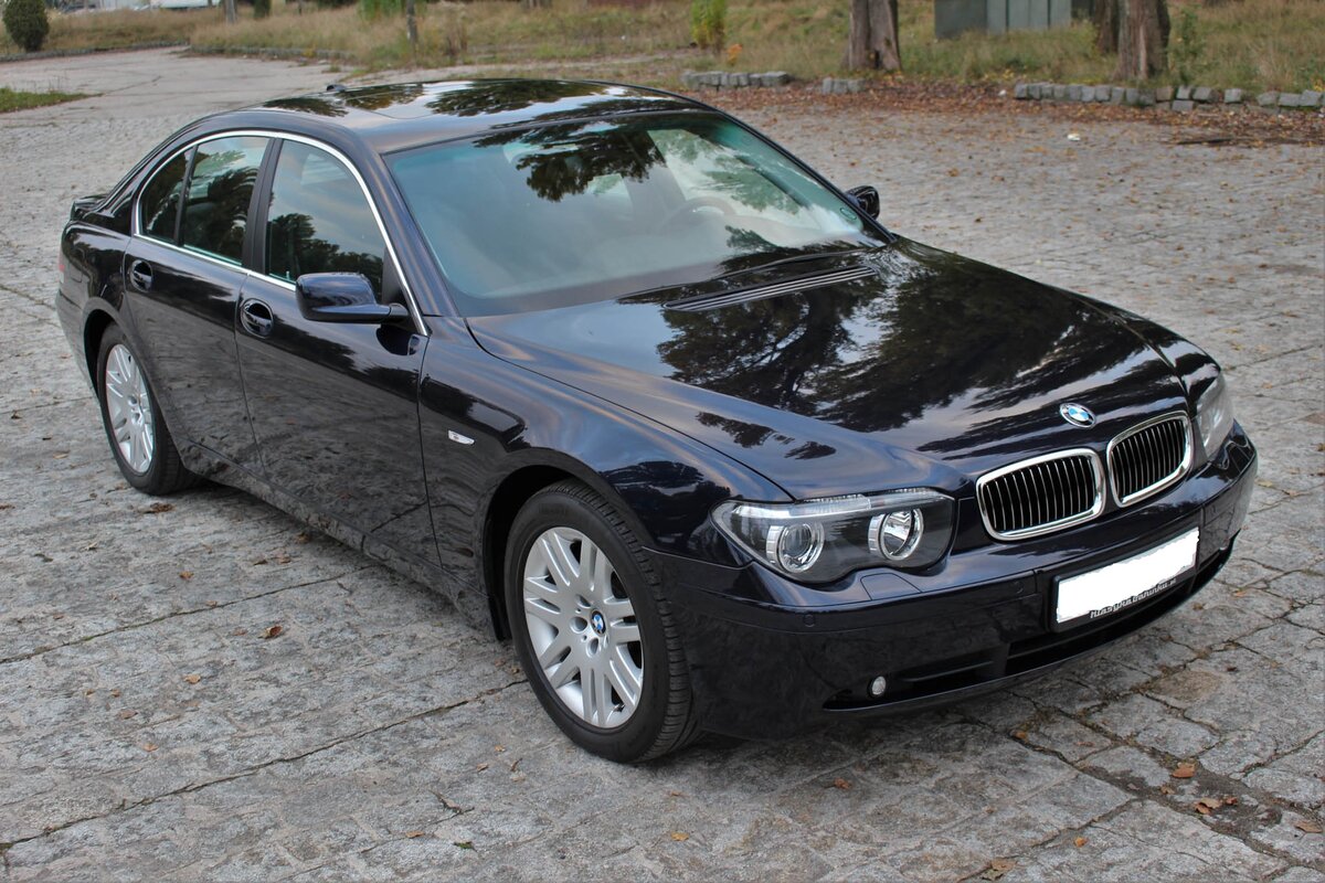 BMW 735i