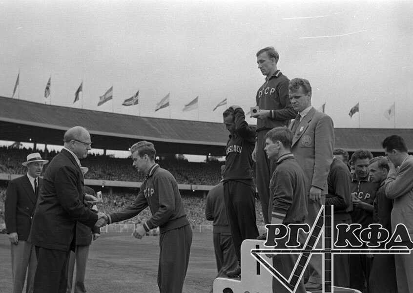 лев яшин 1956. лев яшин 1956. 1956 год лев. яшин вратарь. лев яшин динамо.