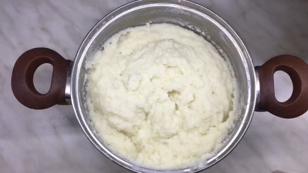 Манка должна получится вот такой густоты