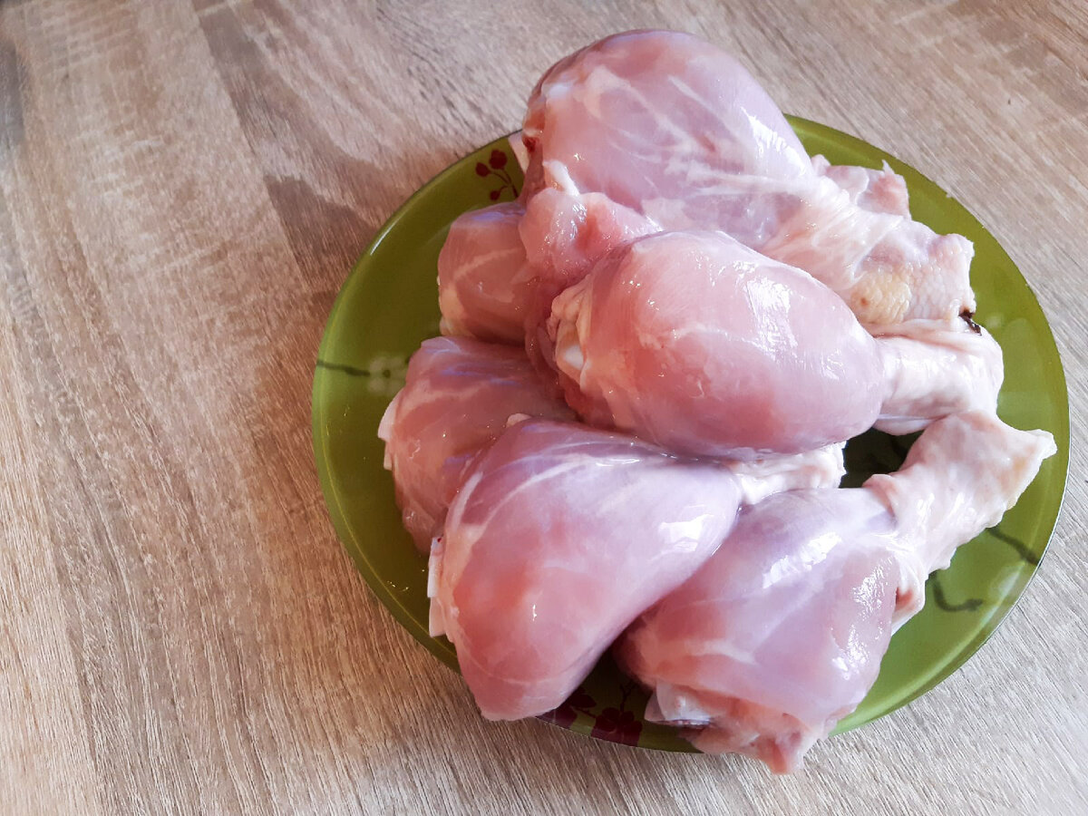 Первый этап выполнен. Курица подготовлена.