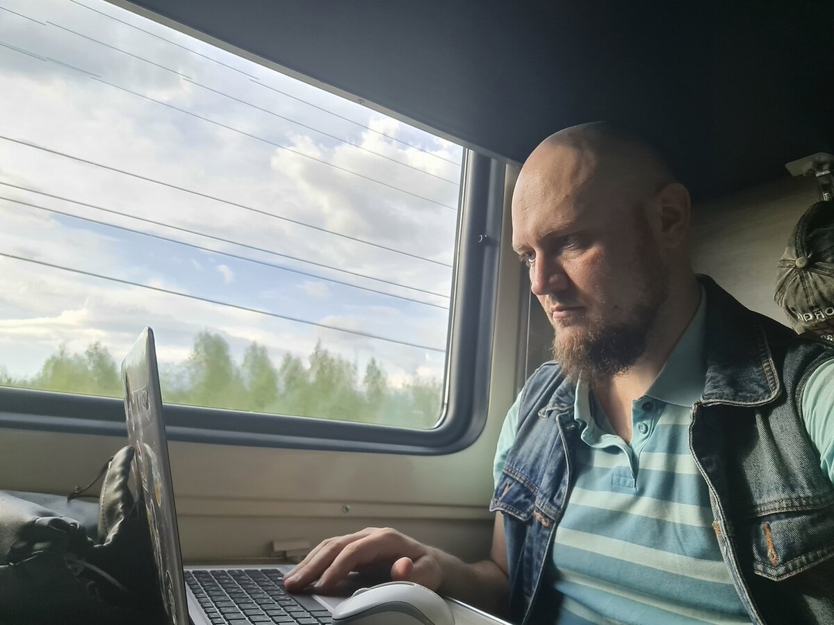 Автор на своём нижнем боковом едет покорять суровый Випури (как финны называют Выборг)