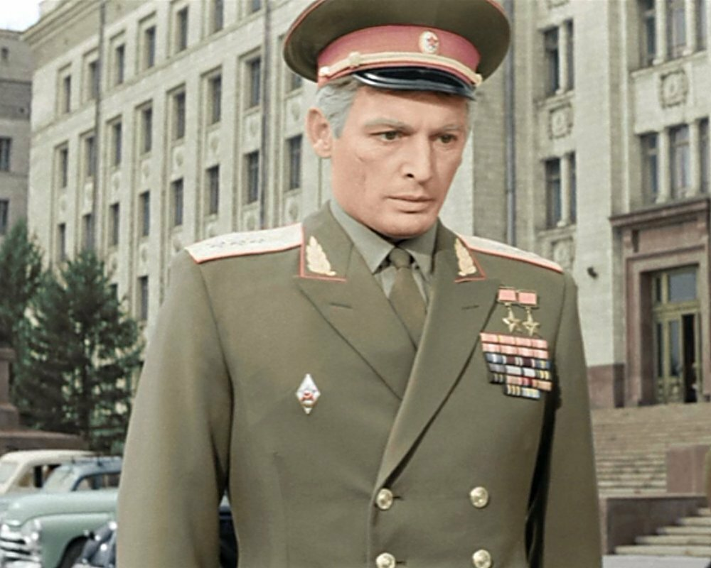Кадр из фильма "Офицеры"(1973). Фото взято из открытыхисточников.