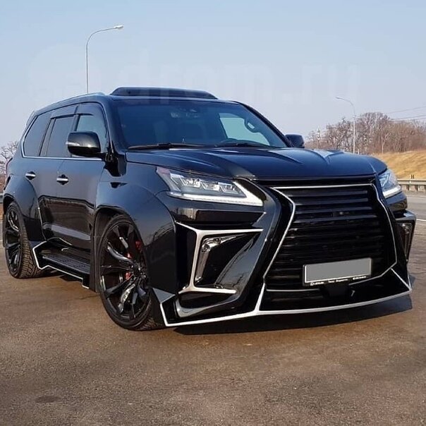 Lexus LX 570 2010 черный
