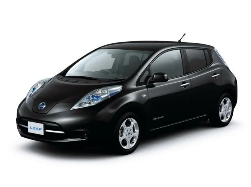 Электромобиль Nissan Leaf считается наиболее востребованным в России. Пробег 380 км, разгон 7,9 сек. Новые автомобили а России не продают, в Европе цена 40 тыс евро. Адрес иллюстрации: https://cdn.100sp.ru/pictures/086359823