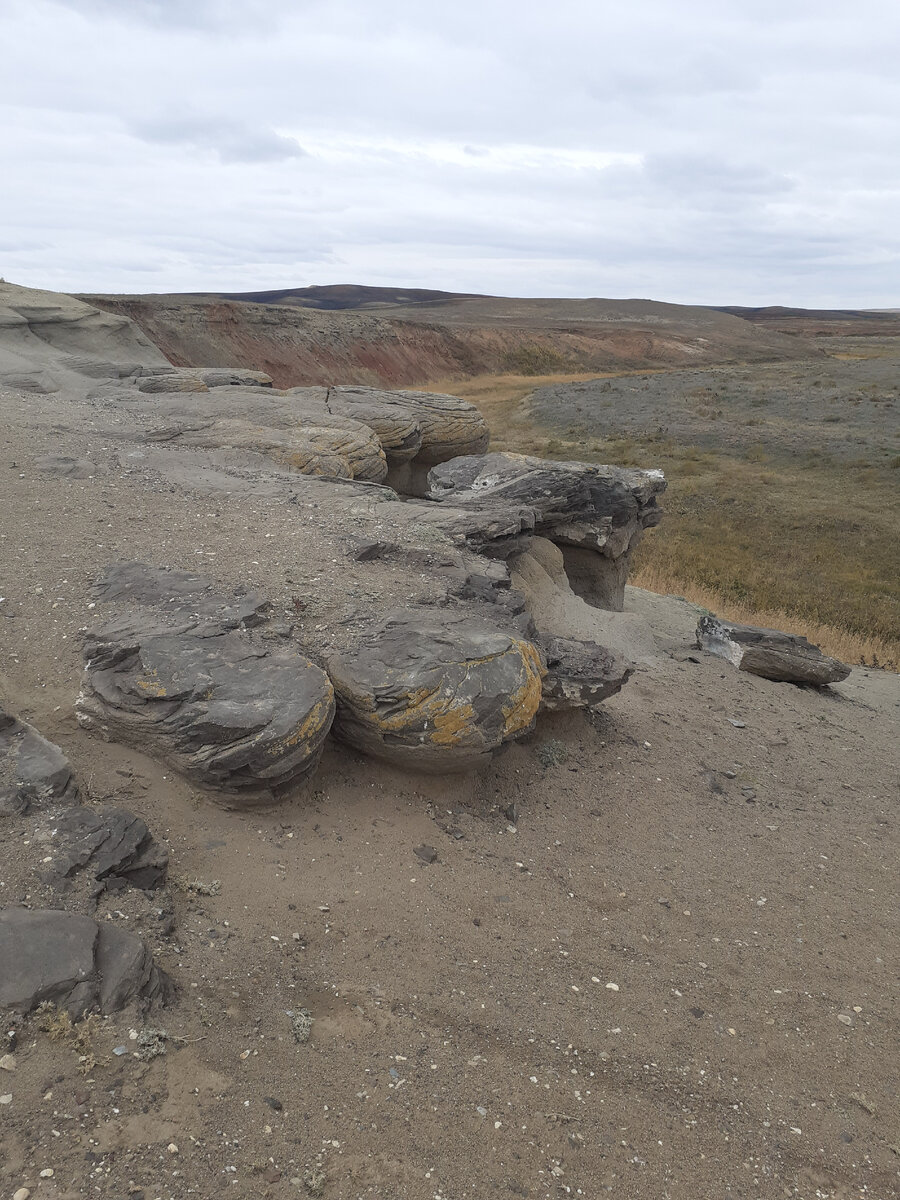 Каменные шары