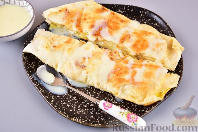 лаваш, банан, яйца, сахар, соль, масло сливочное, молоко сгущенное (для подачи)