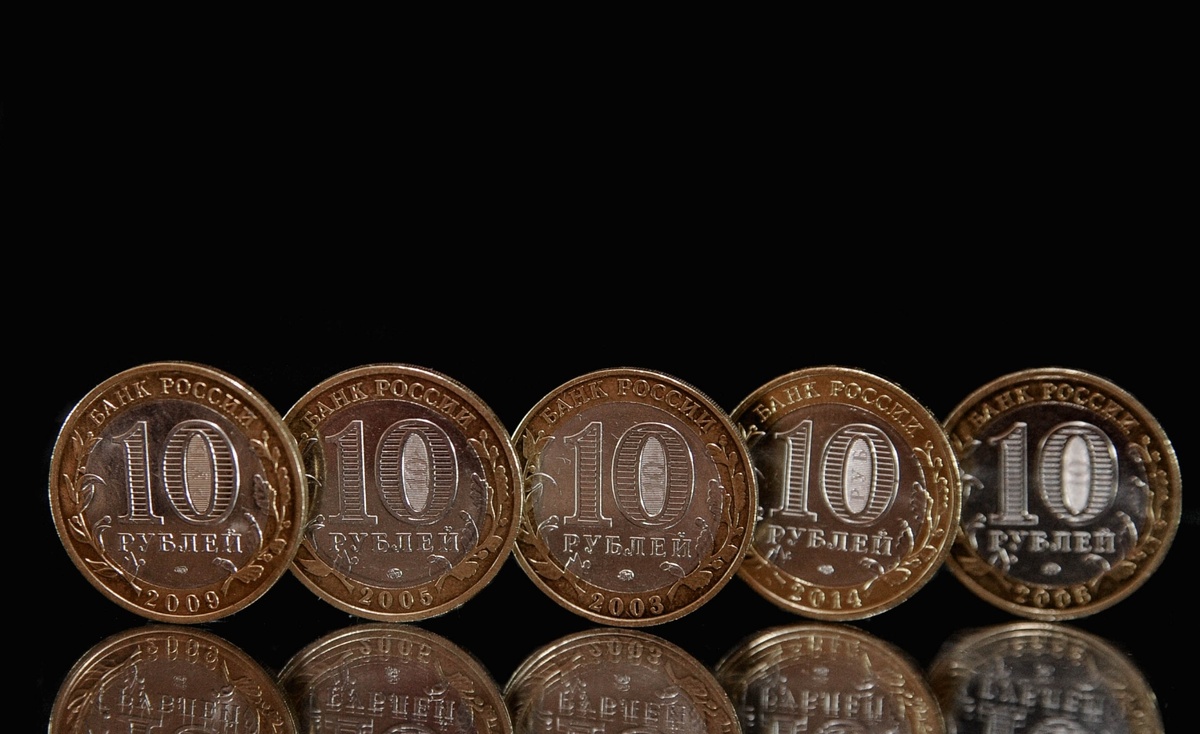 10 рублей.