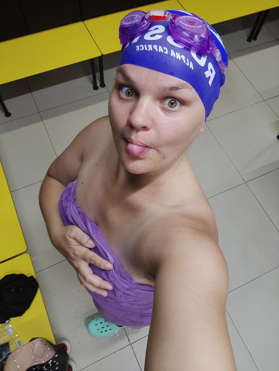 Оказывается, даже под силиконовую шапочку затекает вода... И, главное - как-то незаметно🤷‍♀️