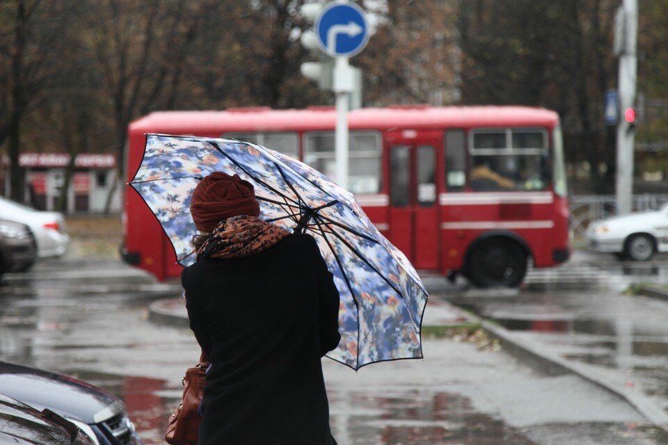     Спасатели просят всех быть предельно внимательными и осторожными в непогоду Дмитрий АХМАДУЛЛИН