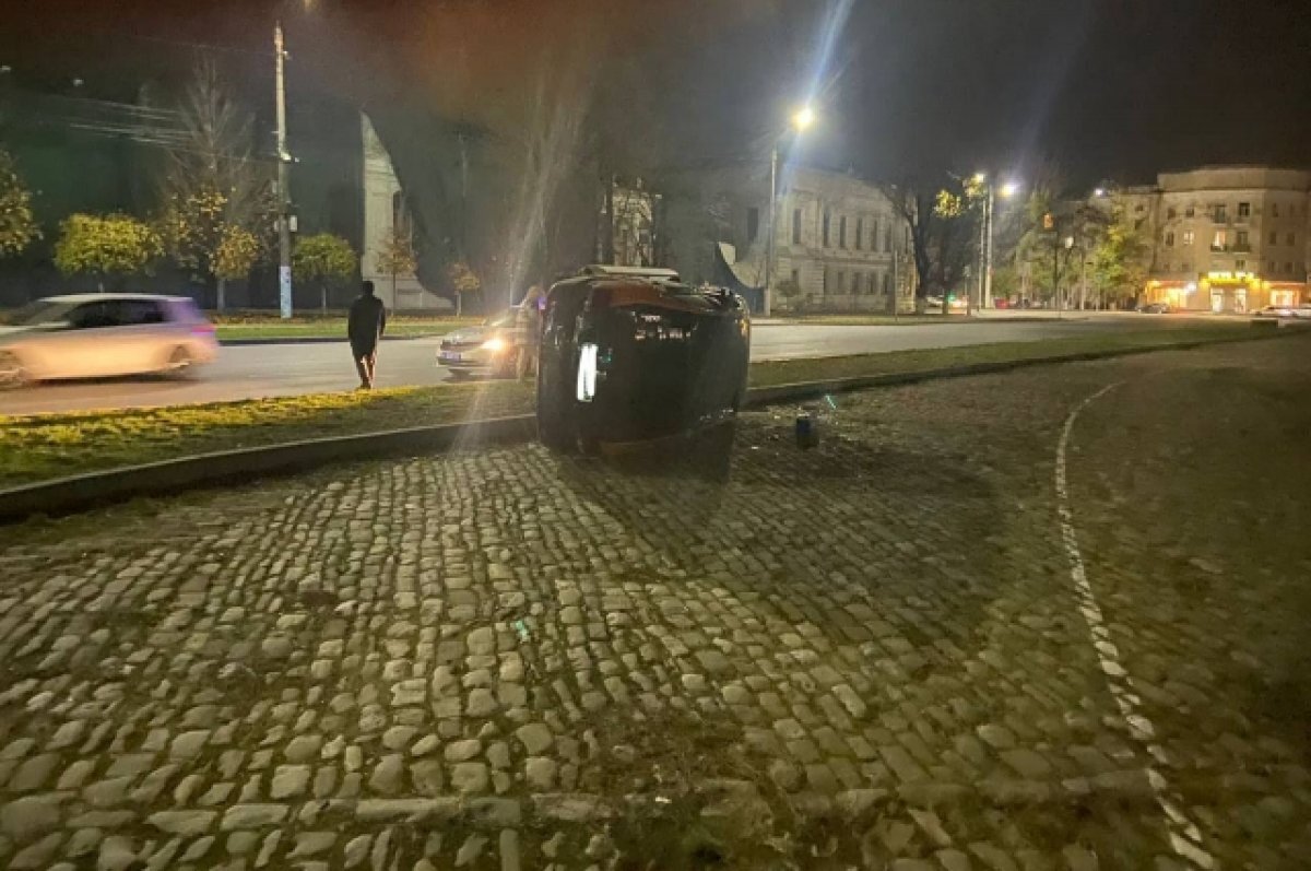    Дончанин без прав перевернулся на каршениговой машине в Новочеркасске