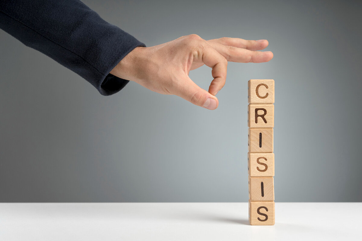 Источник: Изображение от <a href="https://ru.freepik.com/free-photo/crisis-mesage-on-wooden-blocks_8218811.htm#query=%D0%BA%D1%80%D0%B8%D0%B7%D0%B8%D1%81&position=1&from_view=search&track=sph">Freepik</a>
